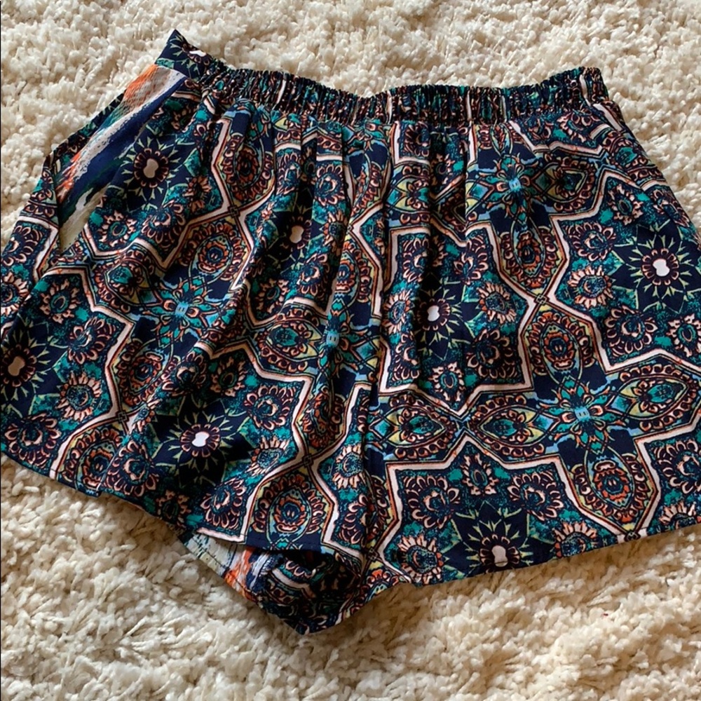 Pattern Shorts - Picture 4 of 4